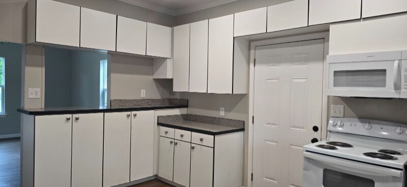 Building Photo - 105 S 3rd St