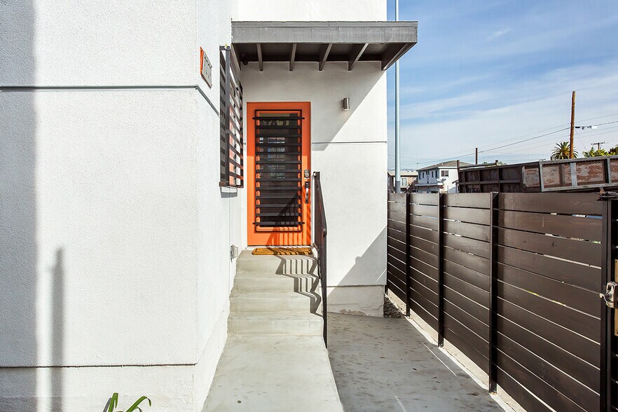 Building Photo - 9009 South Normandie Avenue