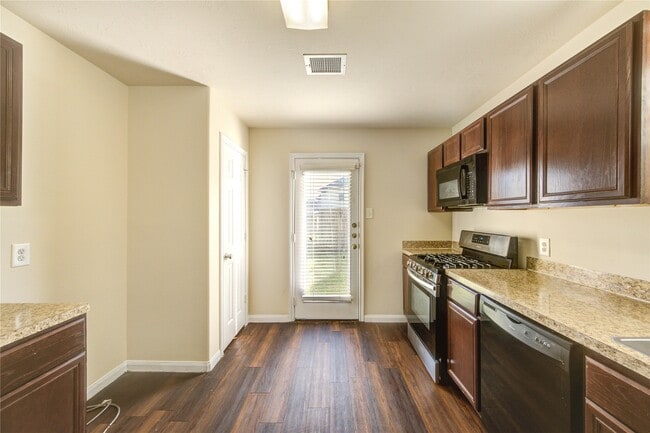 Building Photo - 15531 Kiplands Bend Dr