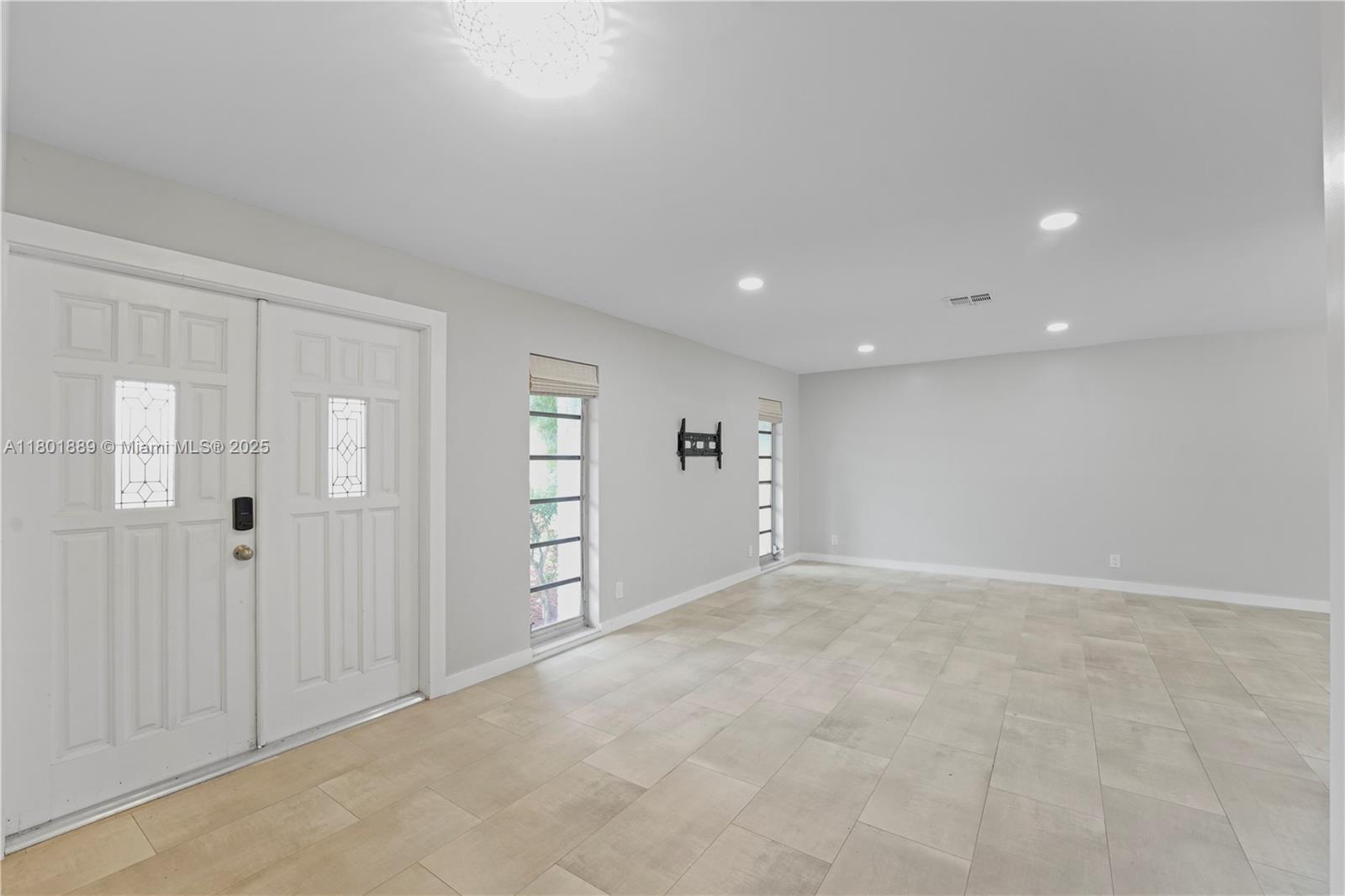 Building Photo - 2911 SW 108th Way