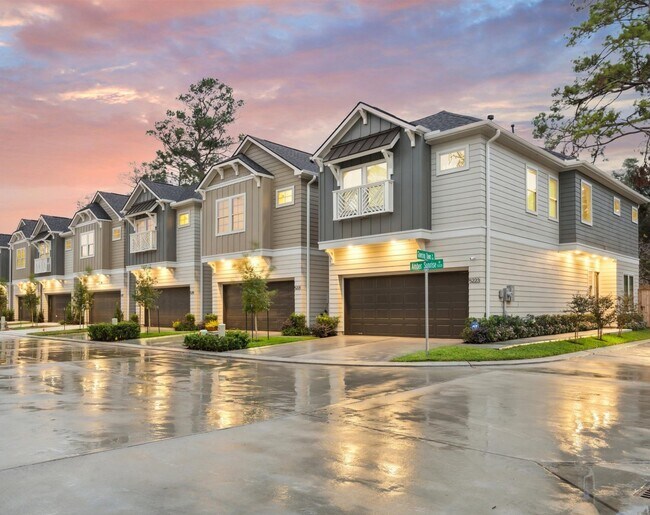 Building Photo - 5218 Amber Sunrise Dr