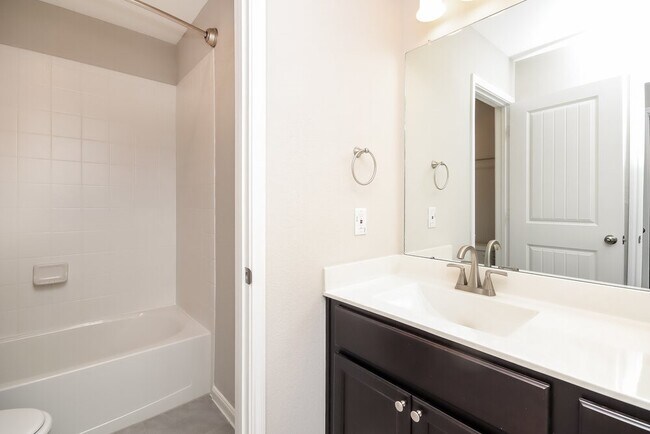 Building Photo - 8419 Ideal Dr