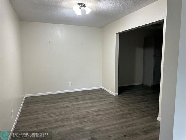 Building Photo - 10601 NW 45th St