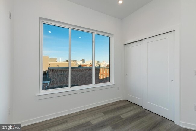 Building Photo - 710 N 16th St