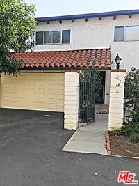 Building Photo - 5275 Colodny Dr