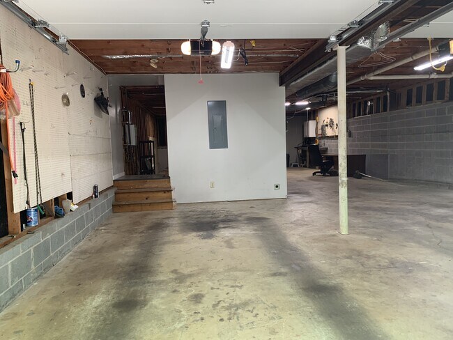 Building Photo - 5239 Ferry Creek Ln