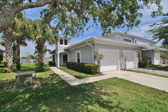 Building Photo - 1812 Sandhill Crane Dr