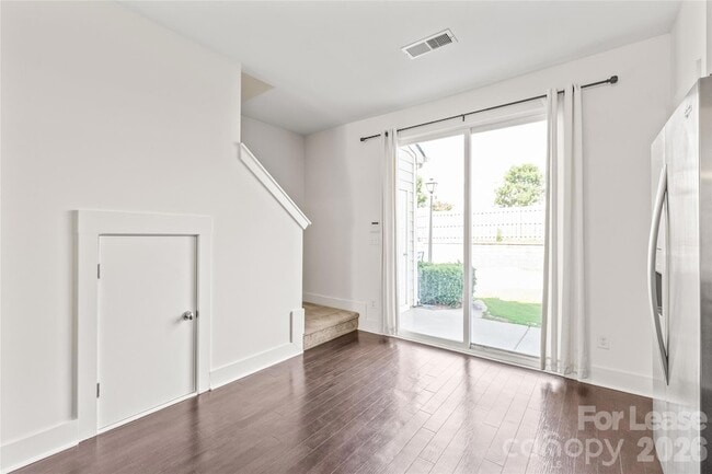 Building Photo - 2564 Tranquil Oak Pl