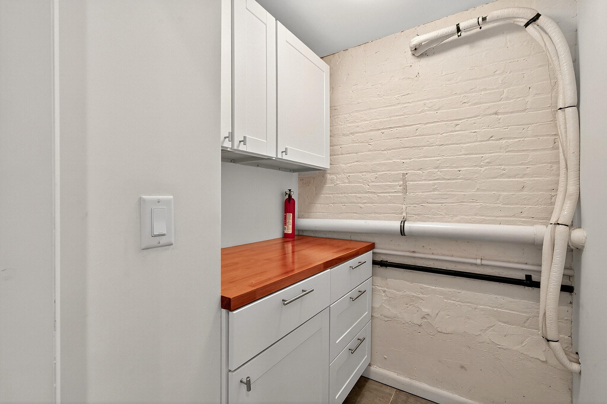 Bonus Room - 58 Giles Ave