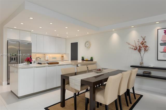 Building Photo - 161 Crandon Blvd