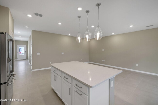 Building Photo - 365 Cherry Elm Dr