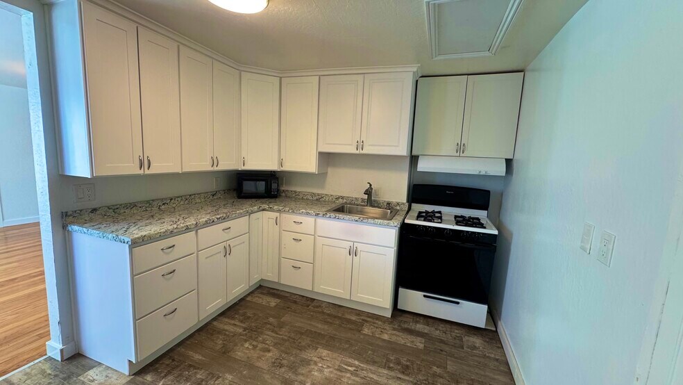 KITCHEN - 5523 San Pablo Dam Rd
