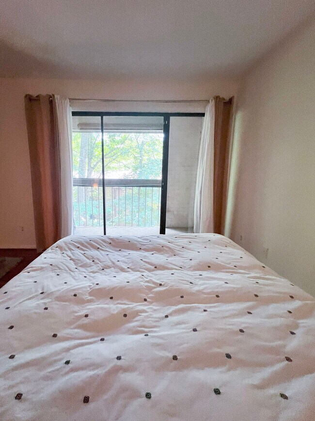 Building Photo - 1530 Moorings Dr