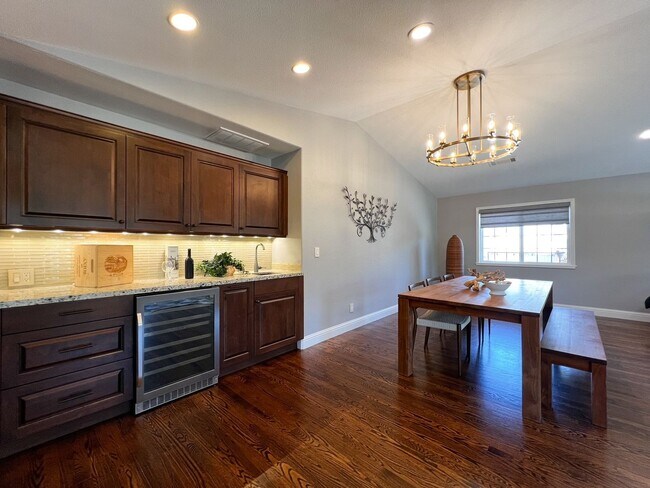 Building Photo - Wine Country Retreat with Guest Cottage & Vineyard Views