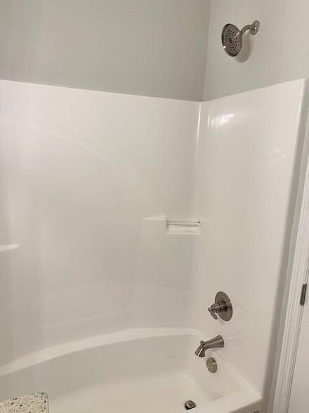 Building Photo - 403 NE Bellingham Dr