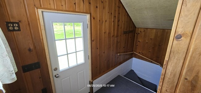 Building Photo - 4729 Carlstrom Rd