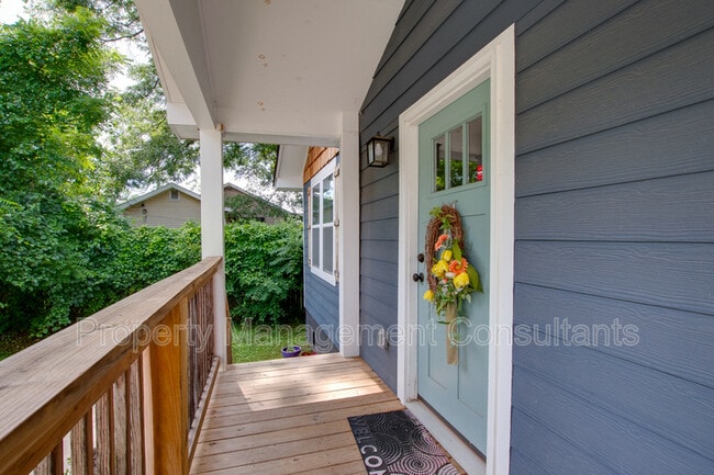 Building Photo - 805 Rison Ave NE