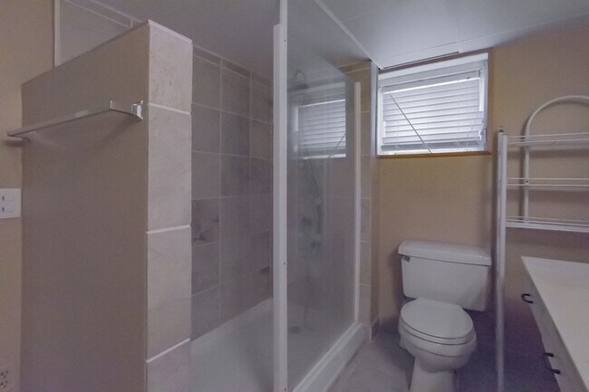 Building Photo - COLLEGE PRE-LEASING