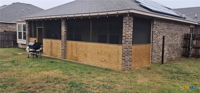 Building Photo - 6801 Alvin Dr