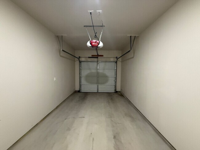 Building Photo - 108 Lowes Blvd