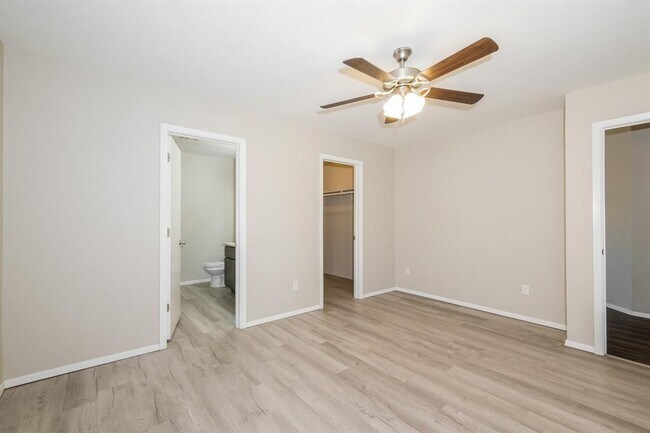 Building Photo - 9117 SW 55th St