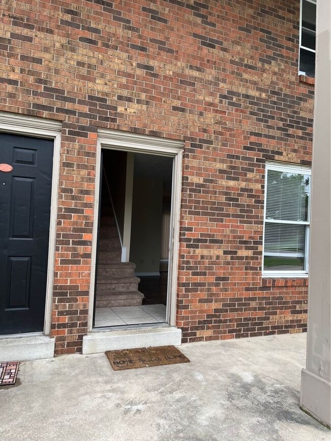 Building Photo - 244 Wayne Dr