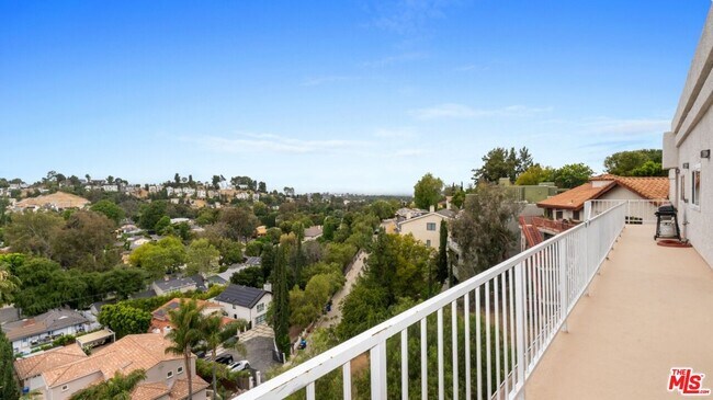 Building Photo - 5035 Escobedo Dr