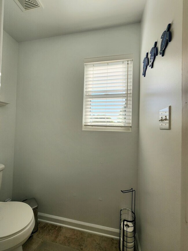 Building Photo - 4 Bedroom Single Family Home near Naval Station Norfolk
