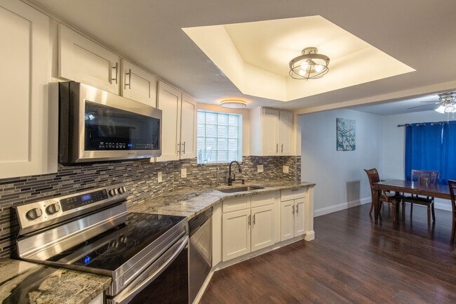 Building Photo - 103 Weybridge Cir
