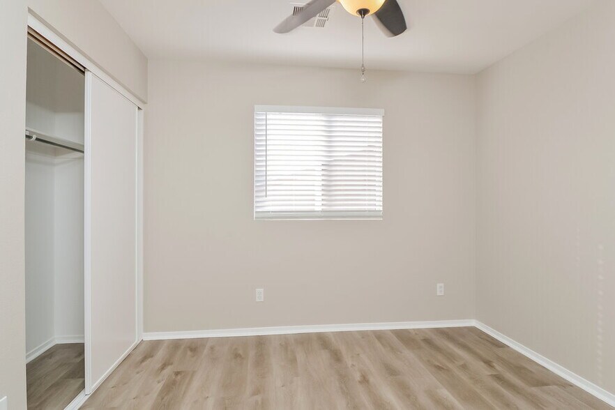 Building Photo - 740 Cam La Paz