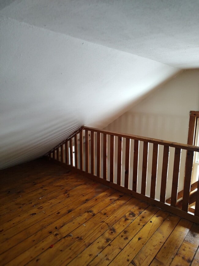 Building Photo - 2733 Dartmouth College Hwy