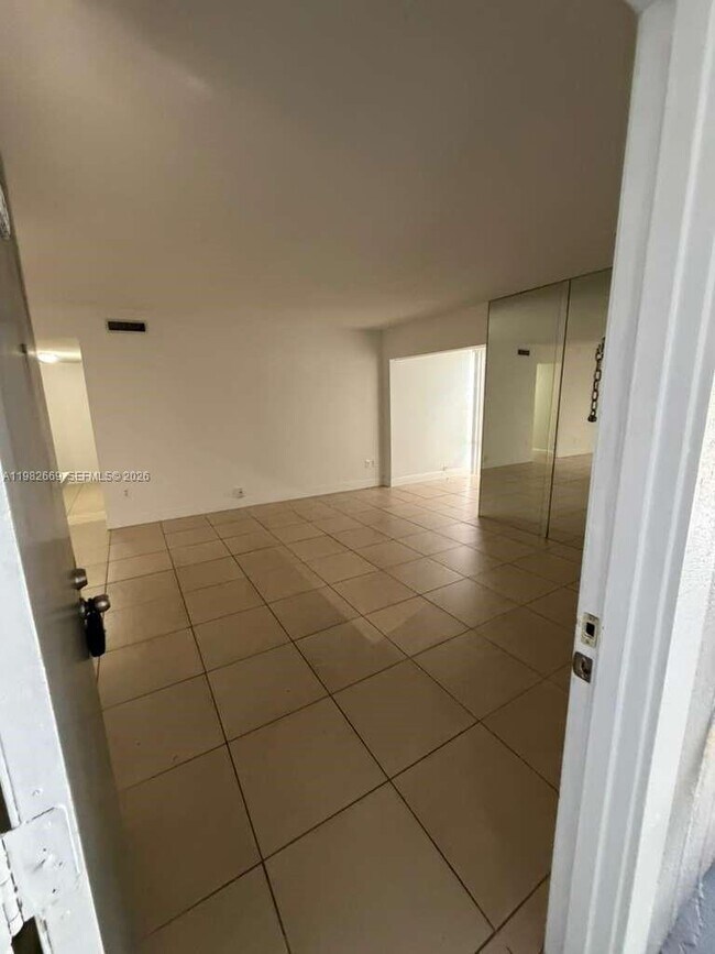 Building Photo - 9723 Hammocks Blvd