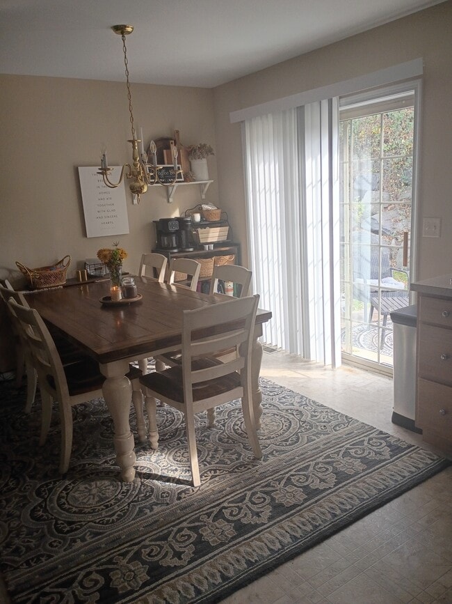 Building Photo - 428 Indian Rock Cir