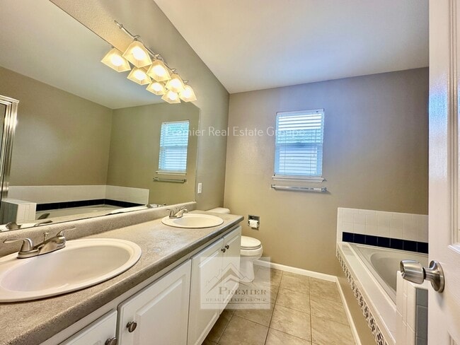Building Photo - 4394 Gunbarrel Dr