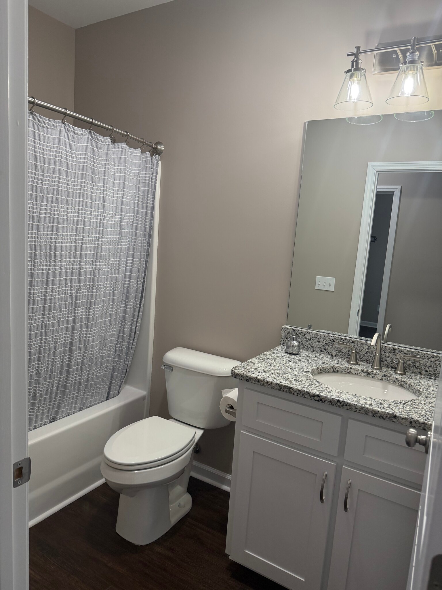 Building Photo - 137 Heyward Dr