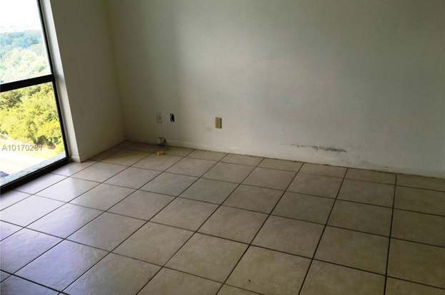 Building Photo - 13499 Biscayne Blvd