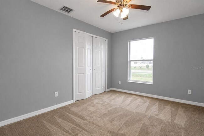 Building Photo - 402 Bridgewater Ct