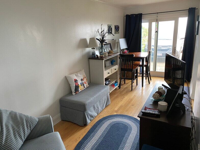 Bonus room/office - 271 Lynn Shore Dr