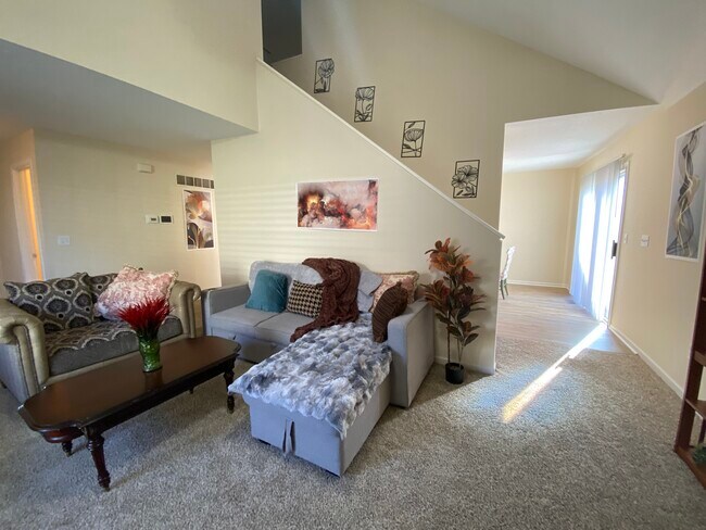 Building Photo - 1511 Legend Trail Dr