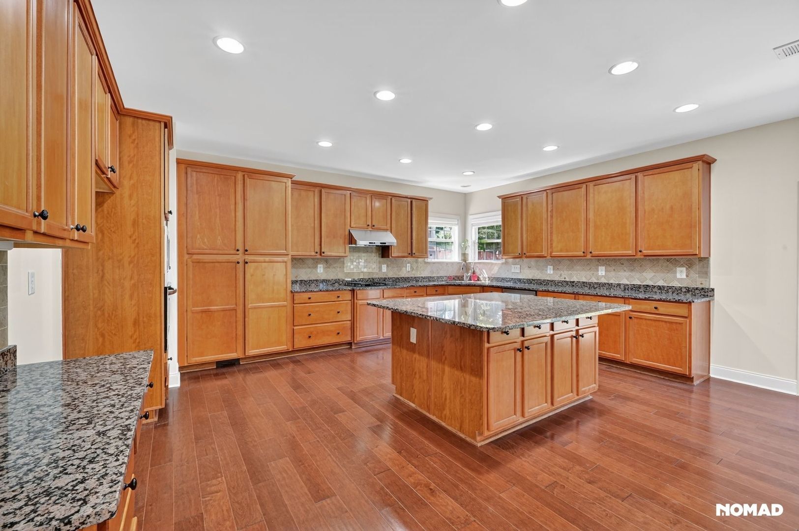 Building Photo - 5485 Sandstone Ct