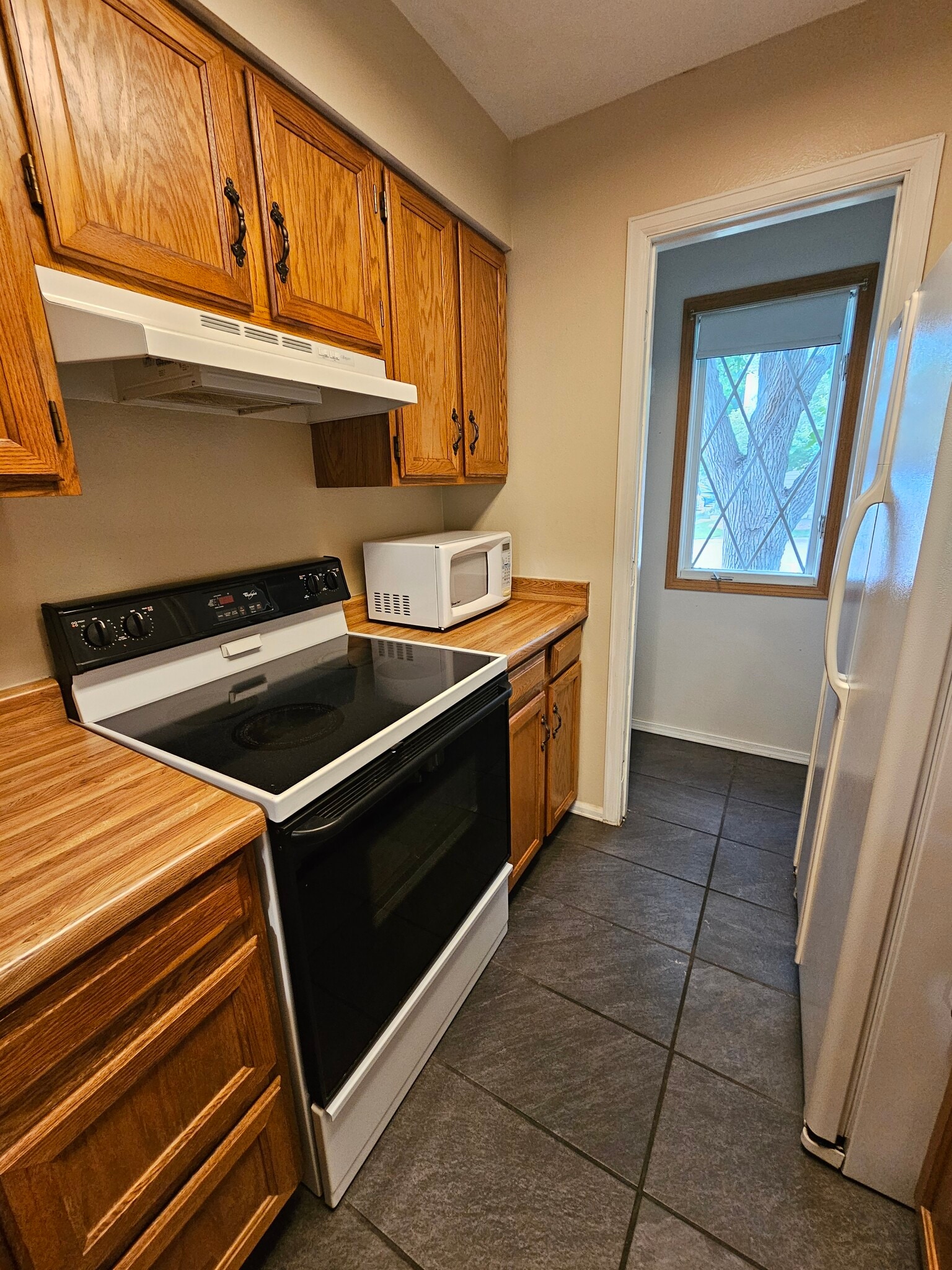Extra pantry space - 3509 Queen Anne Way