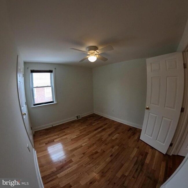 Building Photo - 2620 Taunton St