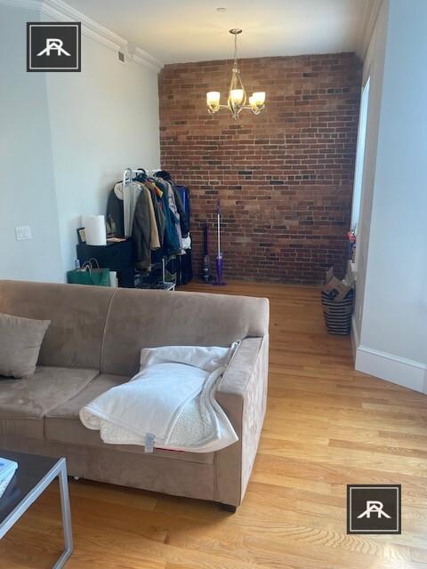 Building Photo - 3 bedroom in Brookline MA 02446