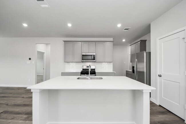 Building Photo - 135 Alset Dr