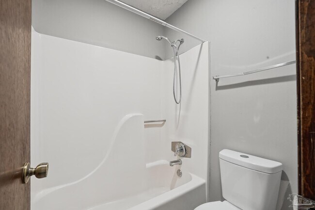 Building Photo - 455 Stara Cir