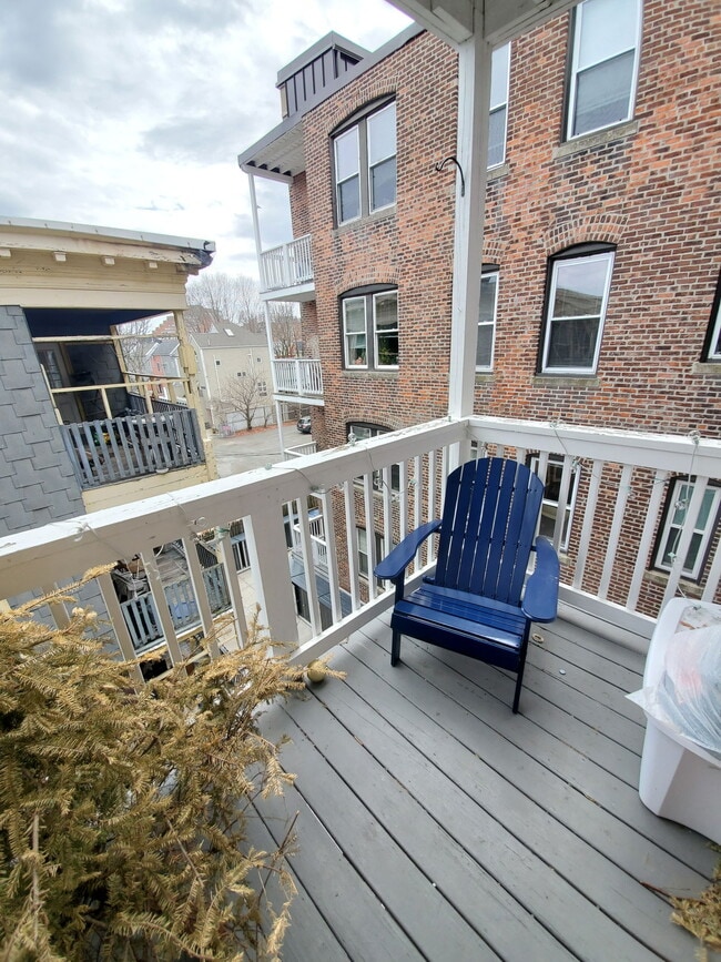 Building Photo - 274 Brookline St