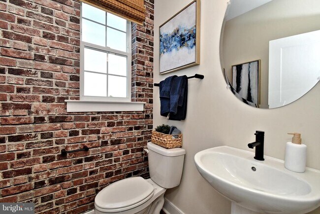 Building Photo - 200 Souders Wy