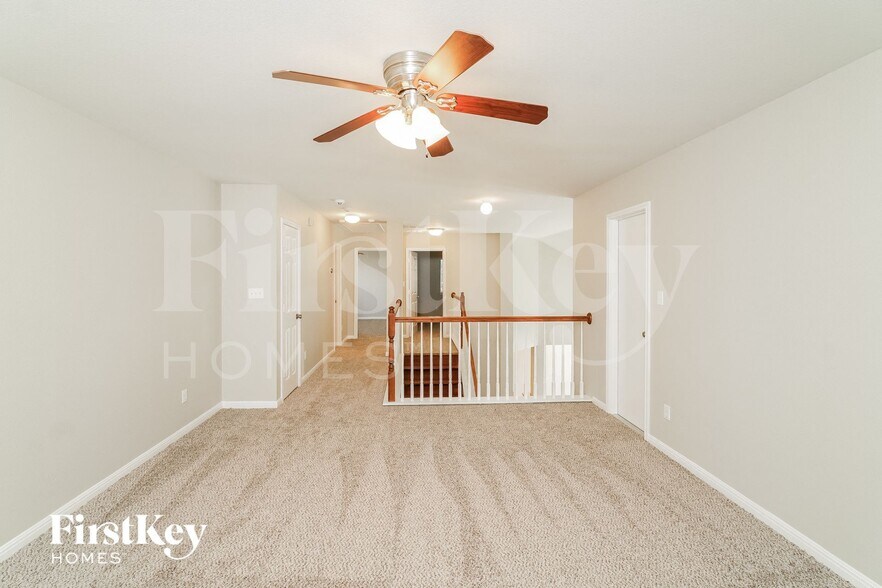 Building Photo - 20930 Pedregoso Ln