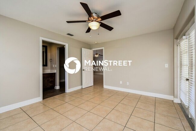 Building Photo - 3 Bedroom Pet-Friendly Home in Cape Coral,...