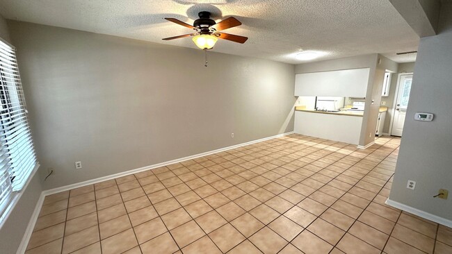 Building Photo - 803 Timbers Ct